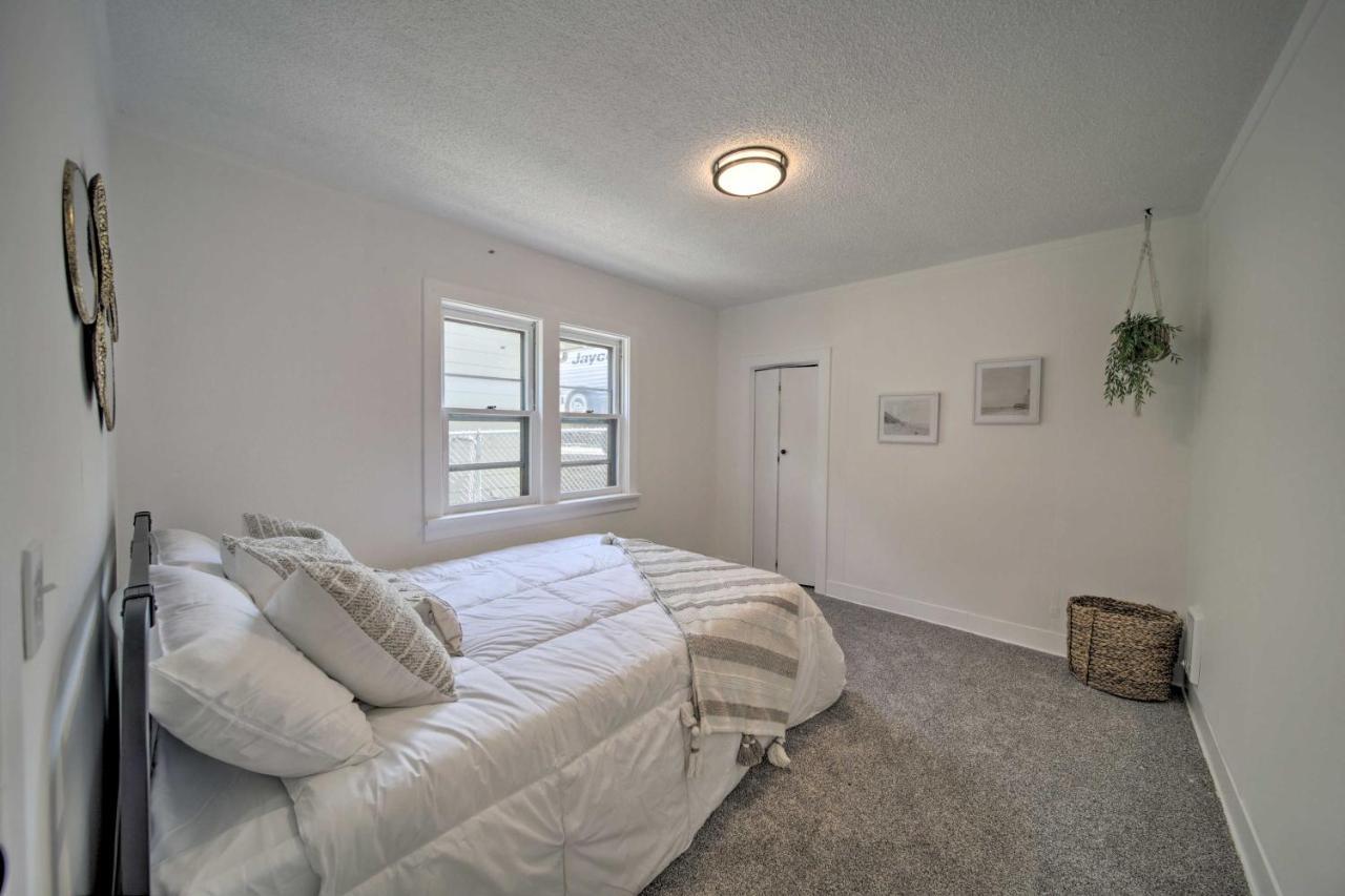 Bright And Airy Liberty Lake Abode With Backyard! Kültér fotó