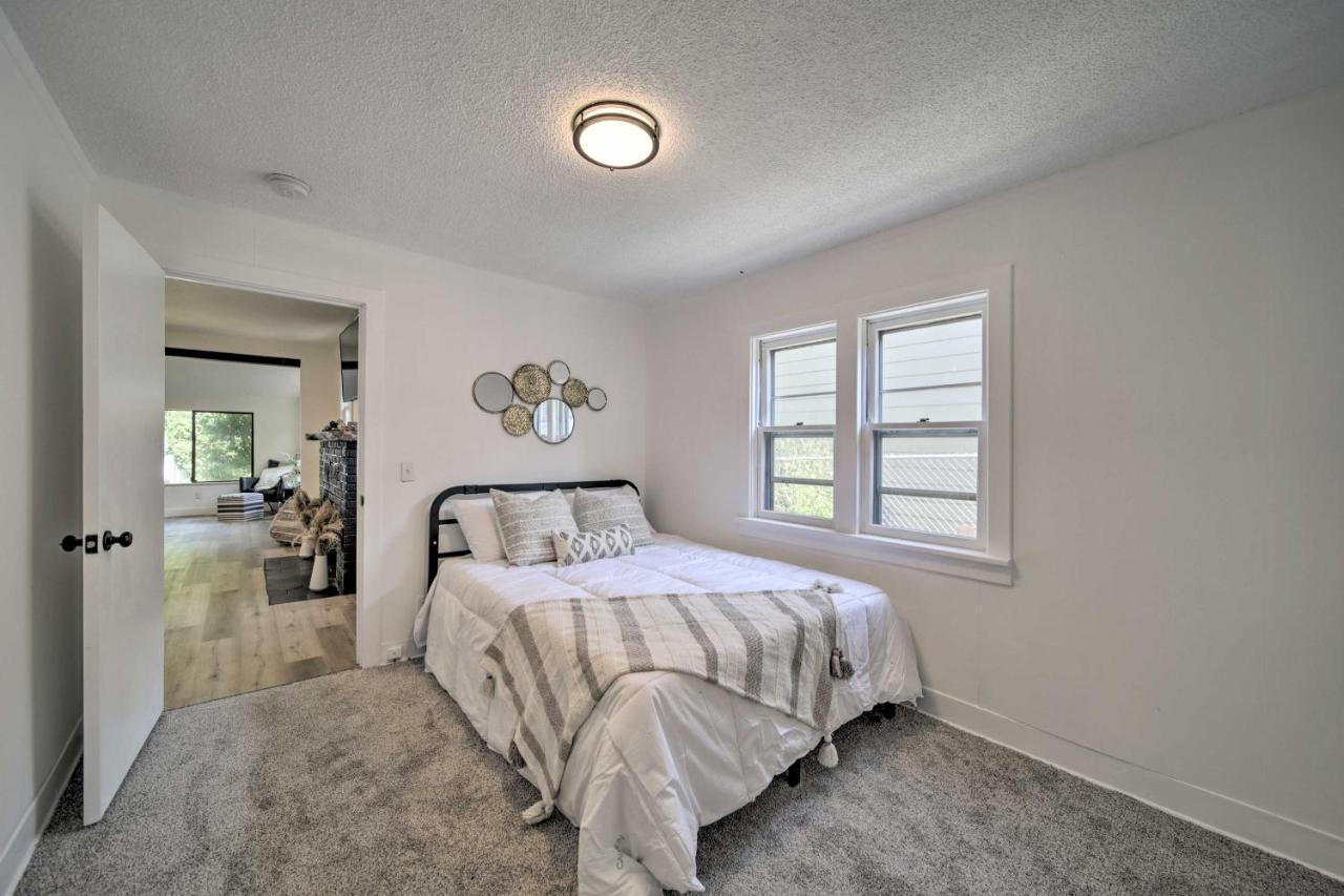 Bright And Airy Liberty Lake Abode With Backyard! Kültér fotó